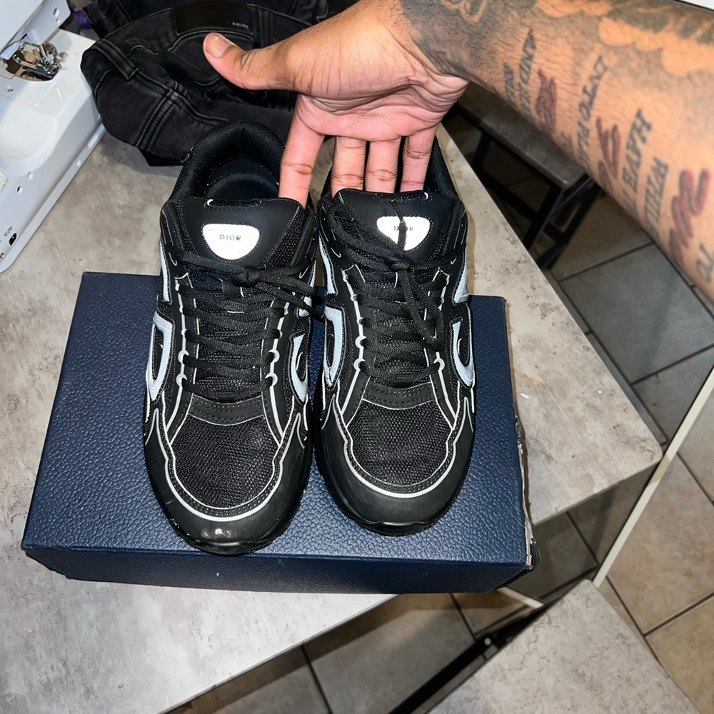 Dior B30